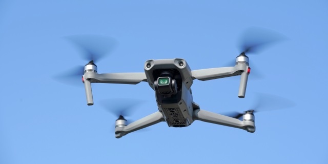 ドローン