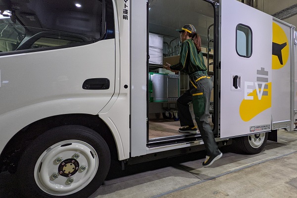 日野自動車・EVトラック