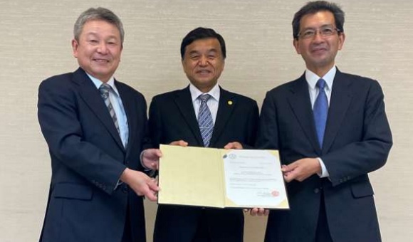 アンモニア燃料自動車運搬船