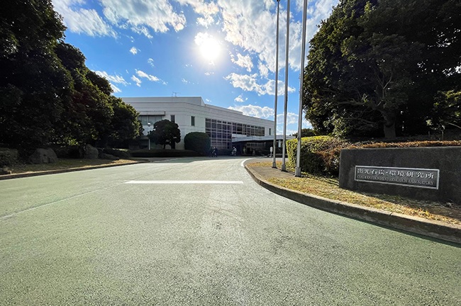 アスファルト道路