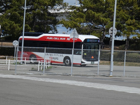 関西空港・燃料電池バスＳＯＲＡ