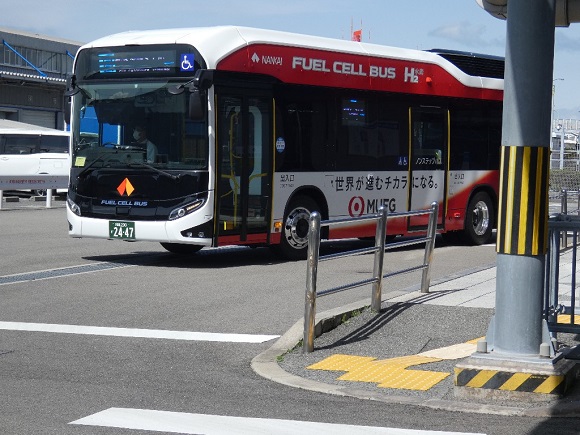 関西空港・燃料電池バスＳＯＲＡ