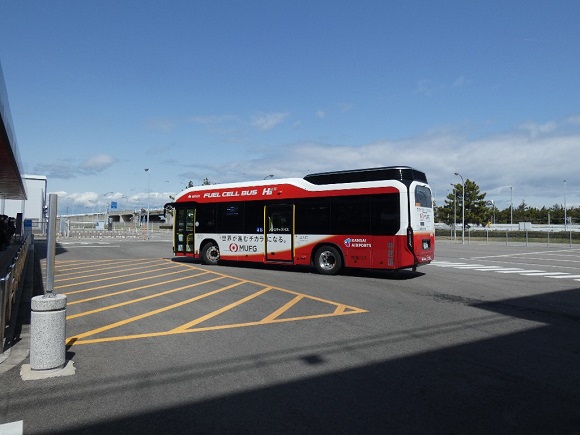 関西空港・燃料電池バスＳＯＲＡ
