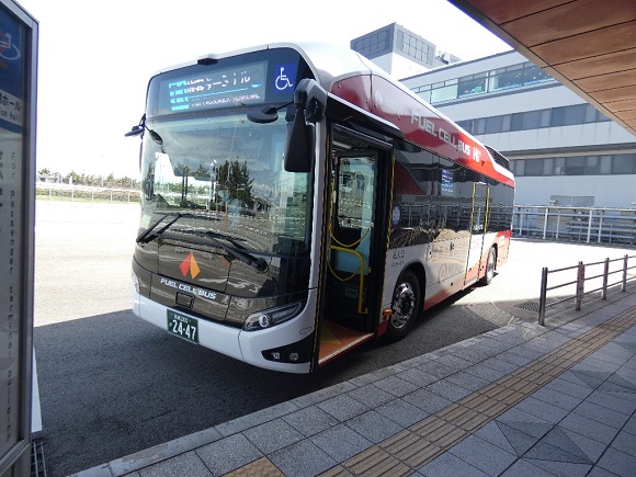 関西空港・燃料電池バスＳＯＲＡ