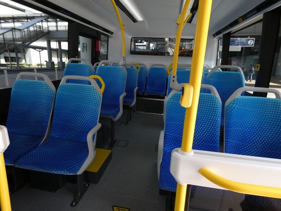 関西空港・燃料電池バスＳＯＲＡ