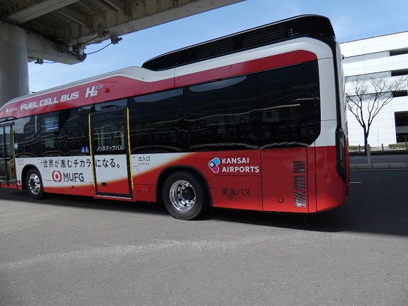 関西空港・燃料電池バスＳＯＲＡ