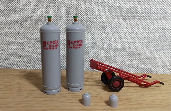 プロパンガスコレクション「ボンベ大・台車セット」、対象年齢は１５歳以上。