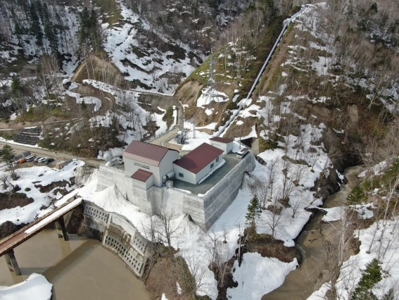 熊追発電所全景（2022 年 4 月 11 日撮影）