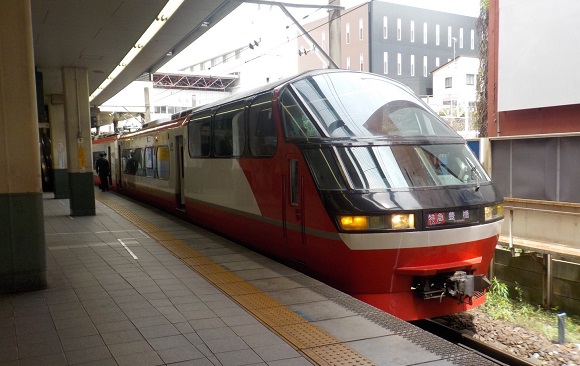名古屋市・金山駅のホーム