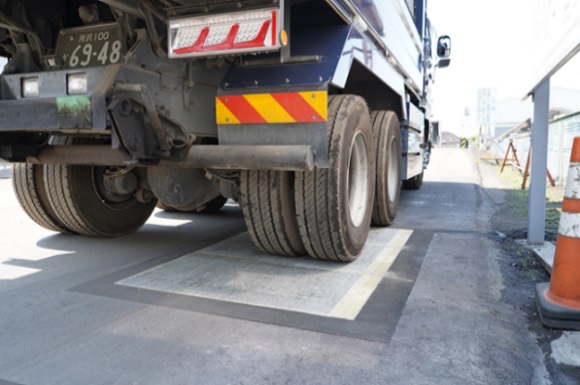 東亜道路工業、太陽光発電舗装パッケージ（ワットウェイ・パック）の販売を開始