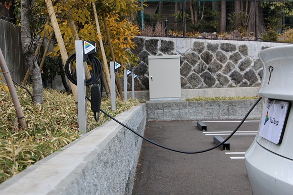 コンセントでEV充電