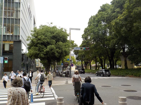 名古屋・栄の「オアシス21」に寄ってみました。