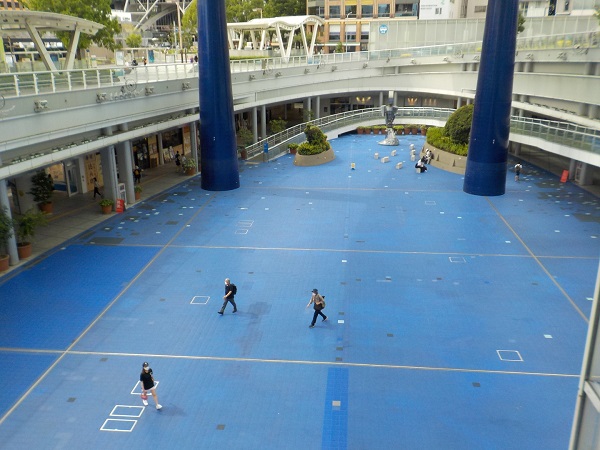 名古屋・栄の「オアシス21」に寄ってみました。