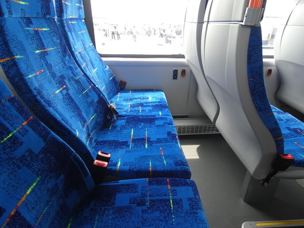 大阪舞洲の2022バステクフォーラムで、EVモーターズ・ジャパンの電気バスに乗ってきました