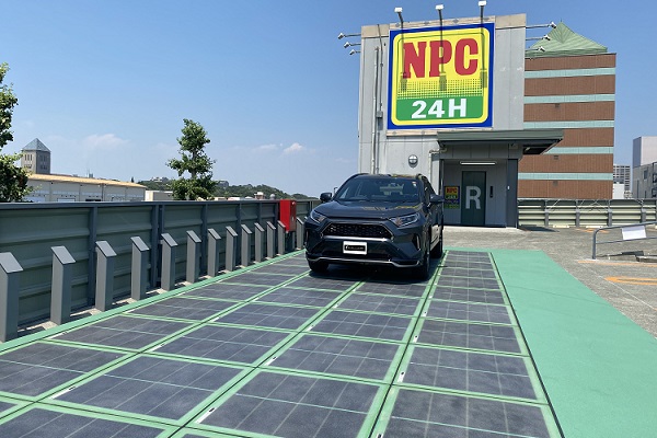 MIRAI-LABOと日本パーキング、太陽光路面発電システムの実証検証を開始