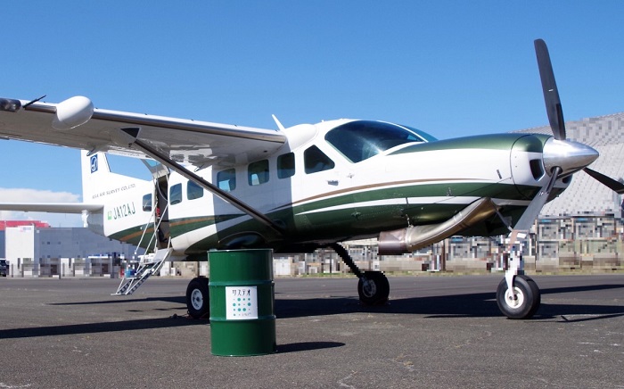 アジア航測、ユーグレナ社のバイオジェット燃料「サステオ」を継続利用