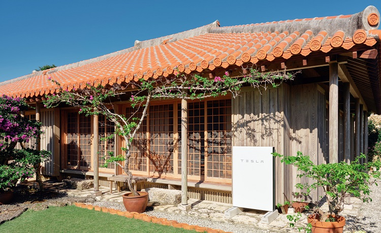 テスラ、沖縄県宮古島VPPに利用の家庭用蓄電池が300台超に