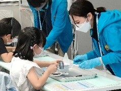 スイソミル、水素エンジン搭載車両「COROLLA CROSS H2 CONCEPT」を都内初展示