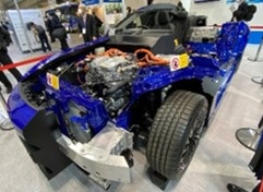 スイソミル、水素エンジン搭載車両「COROLLA CROSS H2 CONCEPT」を都内初展示