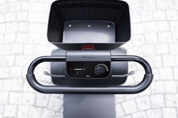 静岡スバル、歩道を走れるスクーター「WHILL Model S」10月26日より販売