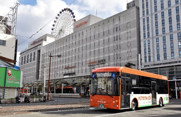 EV モーターズ・ジャパン、愛媛県・伊予鉄グループに大型EV路線バスを納車