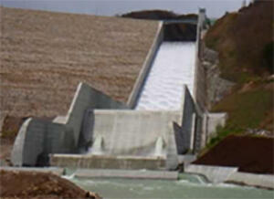 Jパワー、岩手県「胆沢第一発電所」で融雪時の自然越流水を有効利用する試行を開始