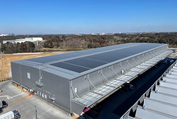 日本ベネックス、千葉県印西市で2.1MWの屋根借り太陽光発電所を稼働