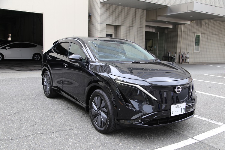 山梨中央銀行、脱炭素の促進を目的として行用車に電気自動車を導入